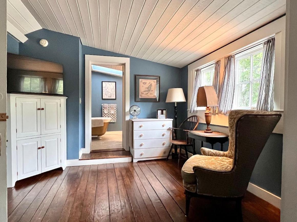 Отель Barncastle Blue Hill Экстерьер фото